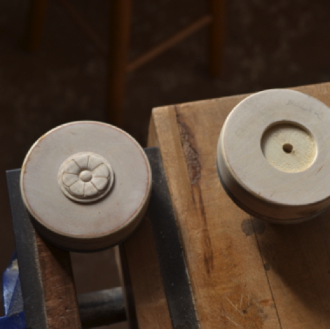 Turned rosette setting in, done. Turned rosette setting in, done.